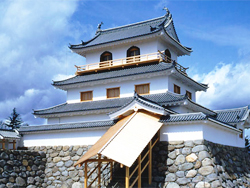 白石 白石城三階櫓（天守閣） – 白石市文化体育振興財団