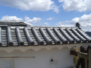 土塀の棟瓦の被害状況